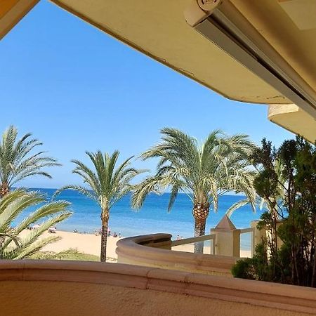 Estupendo Apartamento En Primera Linea De Playa Y Con Vistas Al Mar Denia Dış mekan fotoğraf