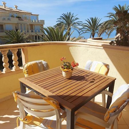 Estupendo Apartamento En Primera Linea De Playa Y Con Vistas Al Mar Denia Dış mekan fotoğraf