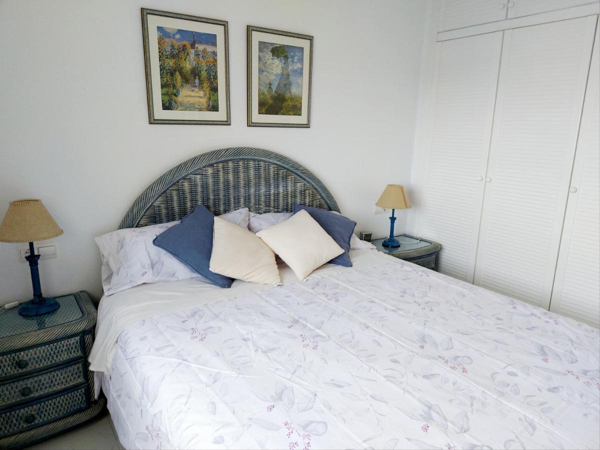 Estupendo Apartamento En Primera Linea De Playa Y Con Vistas Al Mar Denia Dış mekan fotoğraf