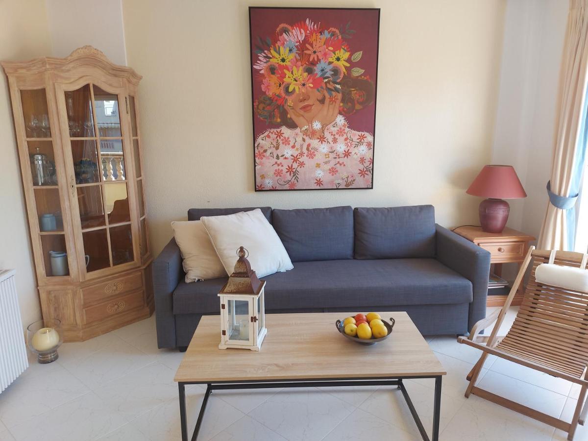 Estupendo Apartamento En Primera Linea De Playa Y Con Vistas Al Mar Denia Dış mekan fotoğraf
